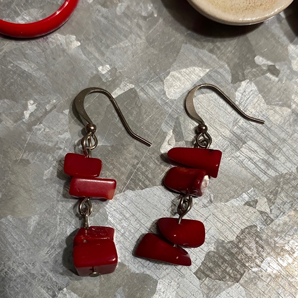 Red Earring Set - Picture 4 of 8